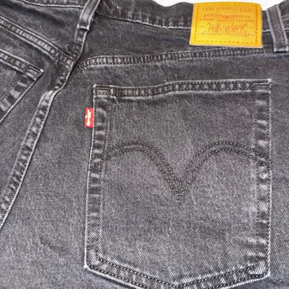 Levi’s Black Ribcage Shorts - Picture 6 of 7